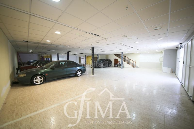 Foto d141c545-475c-4a60-b86e-9ed8601a2880. Edificio  de dos plantas con negocio rentable y alquiler con opción a compra en Tomelloso