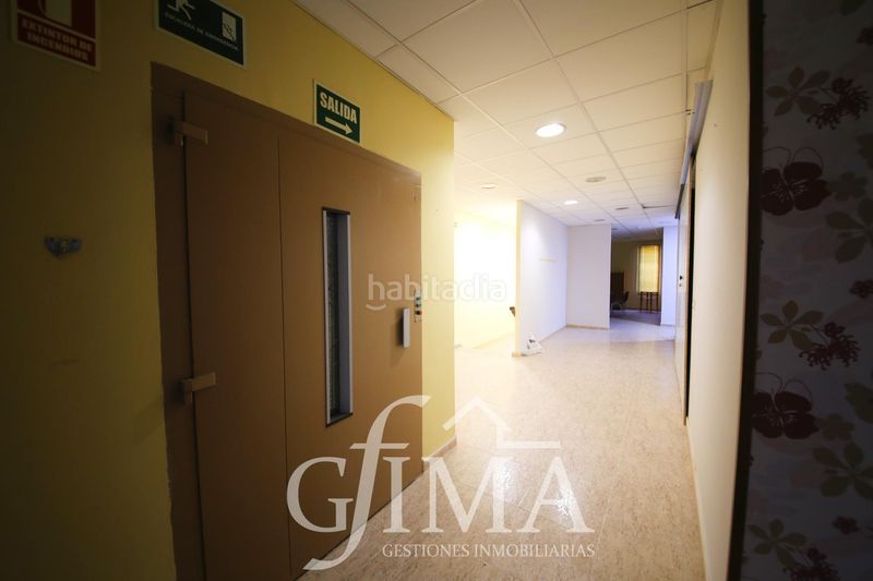 Foto d5edd198-ebab-4550-ac11-700fef111d34. Edificio  de dos plantas con negocio rentable y alquiler con opción a compra en Tomelloso