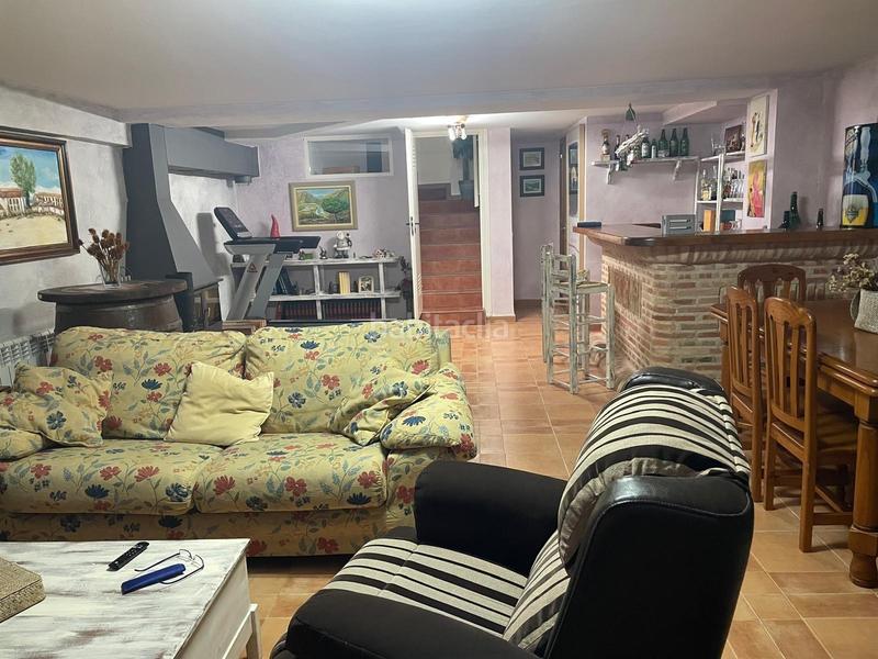 Foto 4516a8f3-d297-4c67-9f58-57255f10ffd6. Reihenhaus mit heizung in Los Rosales Ciudad Real