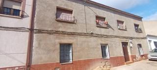 Casa adossada a Pozuelo de Calatrava. Casa en zona centro
