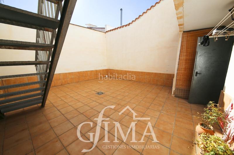 Foto 0223e0ff-f675-4511-b2ba-2c024755df66. Semi detached house with heating parking in Tomelloso