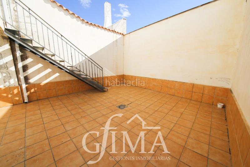 Foto 07024b1a-cd92-4418-a8f9-6bcedf713655. Semi detached house with heating parking in Tomelloso