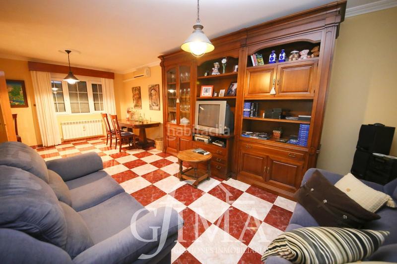 Foto 7a65c574-3046-4026-a288-8a8a3c41f86d. Semi detached house with heating parking in Tomelloso