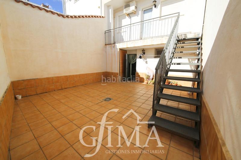 Foto 80e4d9c0-08aa-4d58-b59f-2bc87b1ee885. Semi detached house with heating parking in Tomelloso