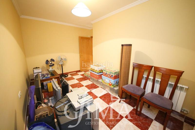 Foto cbd269a4-4f04-44d4-9bb3-df7d8c5fec44. Semi detached house with heating parking in Tomelloso