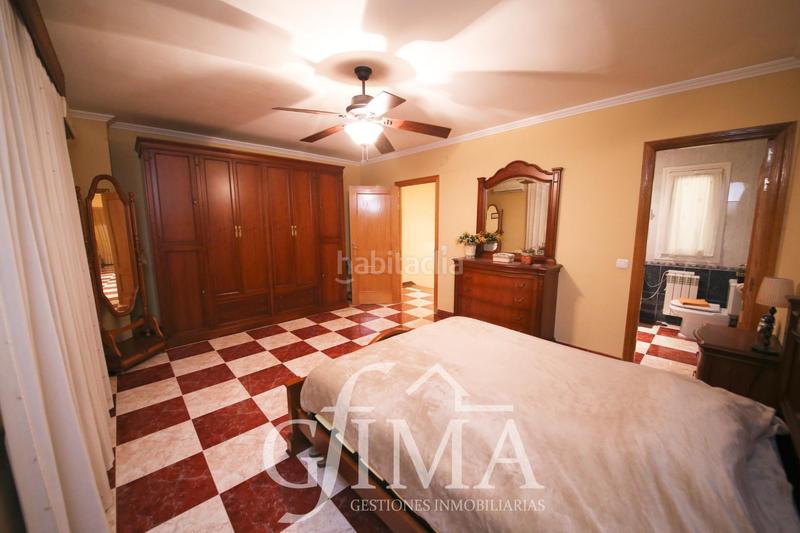 Foto ed3185b1-8027-4bd6-a418-e98c39851265. Semi detached house with heating parking in Tomelloso