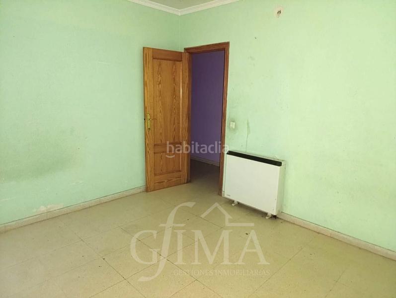 Foto 13ab204e-9ffd-49ea-a43a-1a48a369a826. Erdgeschoss mit heizung in Valdepeñas