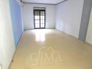 Rez-de-chaussée à Valdepeñas. Piso en venta en valdepeñas con 3 dormitorios y 2 baños