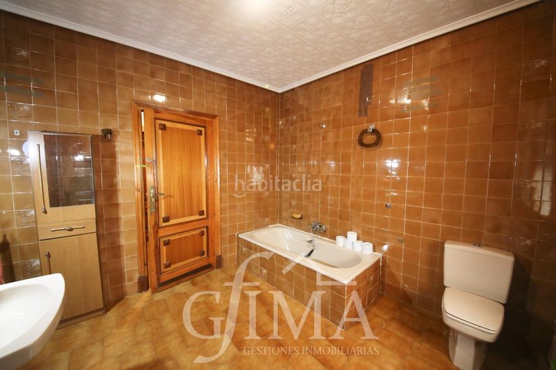 Foto b3e75455-8fb1-446a-842a-a878b37c2bf7. Casa amb calefacció aparcament a Tomelloso