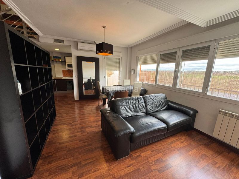 Foto 6c5d1d05-62c1-4c1e-afe0-6db0a4d2a608. Casa adossada amb calefacció aparcament piscina a Poblete