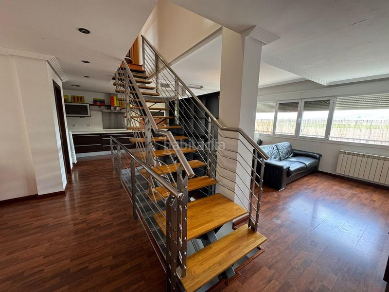 Foto ed4cd8c3-0980-4599-b94e-1ae3ce64843c. Casa adossada amb calefacció aparcament piscina a Poblete