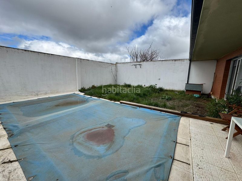 Foto f4a5544c-5909-41bf-b7ed-65606c4a725c. Casa adossada amb calefacció aparcament piscina a Poblete