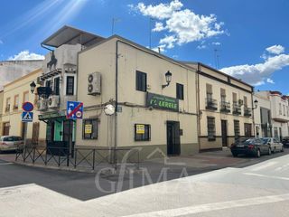 Geschäftsraum in Calle del pintor lópez torres 24. Local comercial en zona comercial esquina calle monte y pintor l