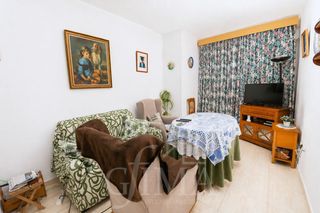 Pis  Campo. Piso en calle campo   2 habitaciones con patio y garaje