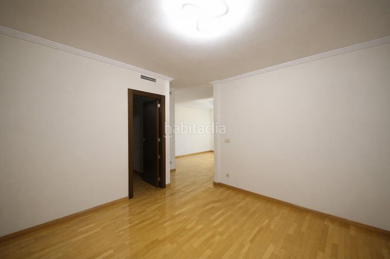 Foto 30fc1491-f8ad-4e3d-92c2-3da3aec75cc9. Pis amb aparcament a Tomelloso