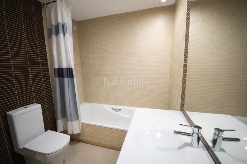 Foto 944df099-b860-4515-83e9-bb218ea55c65. Pis amb aparcament a Tomelloso
