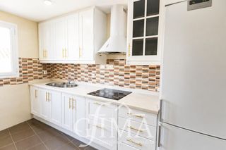 Pis  Calle campo. Piso de 3 habitaciones y 2 baños en calle campo