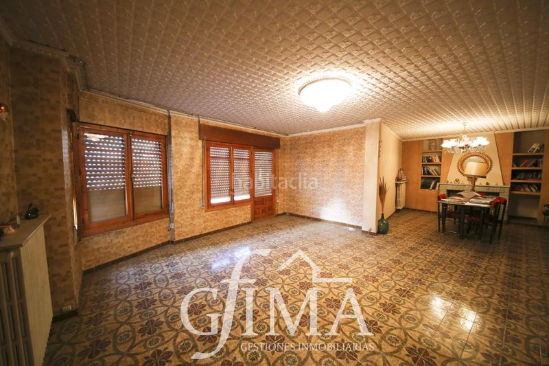 Foto f8a2a581-ad04-4bcd-9ed4-46f7a9a97937. Edifici a Tomelloso