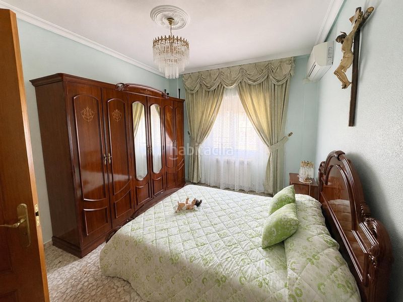 Foto 0dbe5511-18d2-4ece-8f40-63d2c595305a. Semi detached house with heating parking in Miguelturra