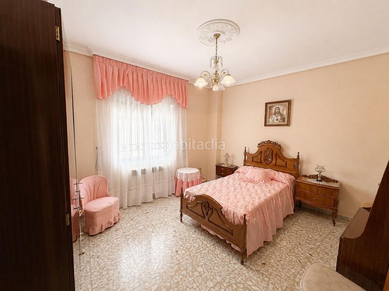 Foto d0f28e04-e6cd-418b-8f5e-5860079a03e6. Semi detached house with heating parking in Miguelturra