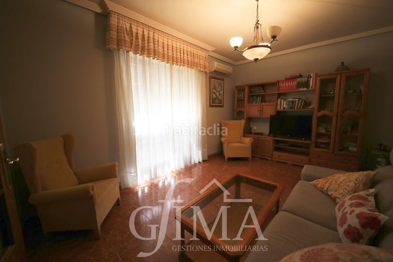 Foto 34a4aa5b-5a0b-4e69-b297-3613e748a6a2. Casa amb calefacció aparcament a Tomelloso