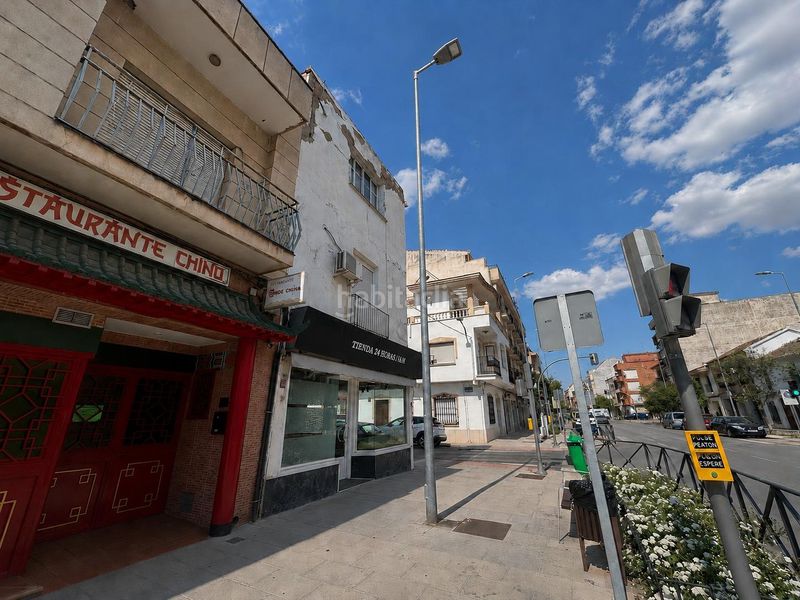 Foto add7cbae-98c5-43ed-b4b5-ed3323489666. Edificio  esquina con csocuellamos camalia cepeda 4 apartamentos y local en Tomelloso