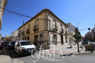 Terreno residenziale  Calle francisco garcia pavon. Casasolar para derribo o reforma integral en el centro de tomell