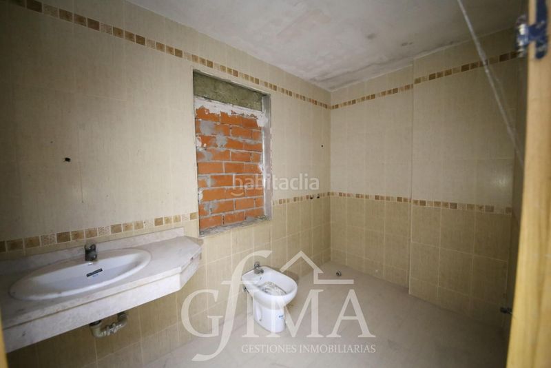 Foto cb7e0cef-e3a0-428f-9ceb-fd36ca7d53b9. Edificio in Argamasilla de Alba