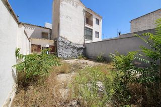 Terreny residencial  Francisco garcia pavon. Casa para reformar o derribo en calle socuéllamos