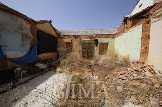 Terreny residencial a Tomelloso. Terreno urbano de 190 m2 con proyecto de arquitecto en zona emba