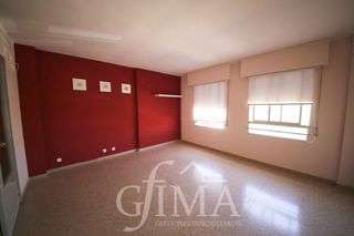 Etagenwohnung in Argamasilla de Alba. Piso de 3 dormitorios en venta en argamasilla de alba
