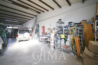 Bâtiment à usage industriel à Tomelloso. Nave de 131 m2 con patio sobre parcela de 161 m2 zona avenida an
