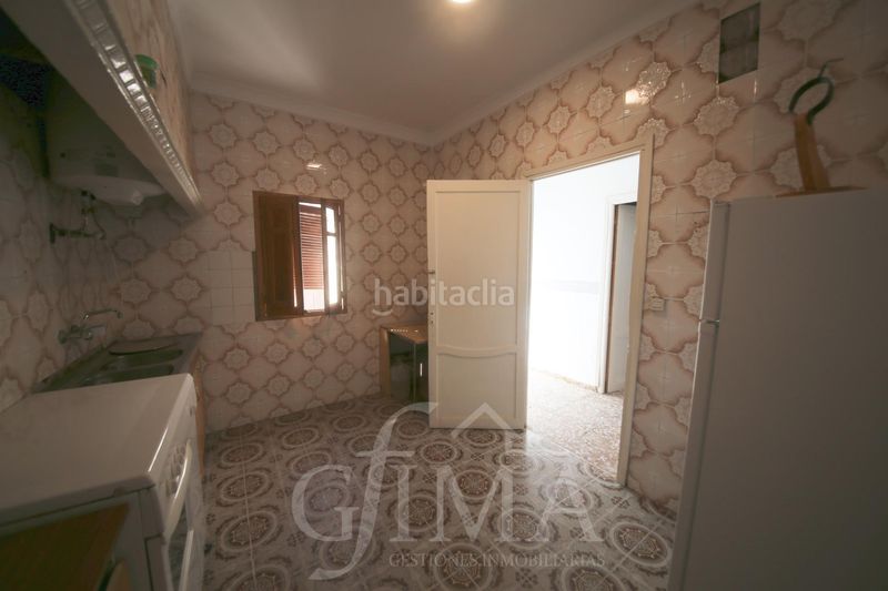 Foto db0409b7-f30a-48ae-9ec9-ec839686a612. Haus mit parking in Tomelloso