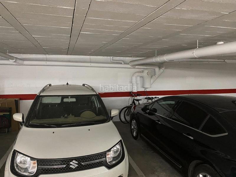 Foto 391efb9a-5e0c-4a76-ae57-dba4659d1cc9. Parking coche diferents places en Eixample Sud-Migdia Girona