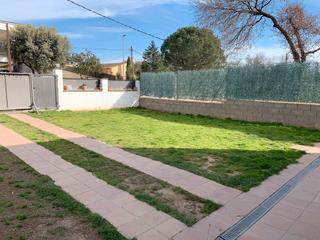 Casa a Santa Coloma de Farners. Aillada, llar de foc i barbacoa