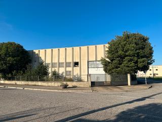 Nau industrial  Carrer dels pirineus. Nau industrial de 1002m2 amb parcel·la de 1902m2 a celrà, girona