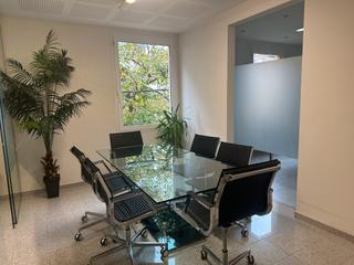 Rent Business premise in Eixample Nord. Despatx a girona