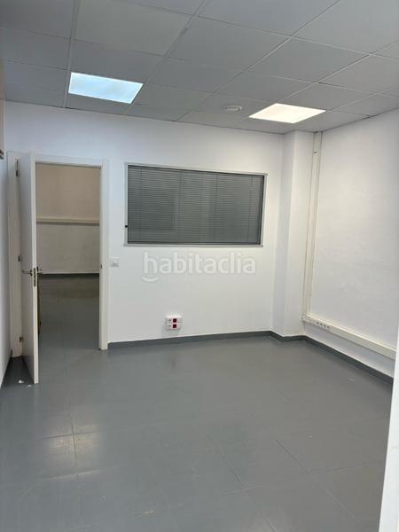 Foto 6ef255d1-d822-4ec9-8deb-3b2b889d89b9. Alquiler local comercial local al centre en Eixample Sud-Migdia Girona