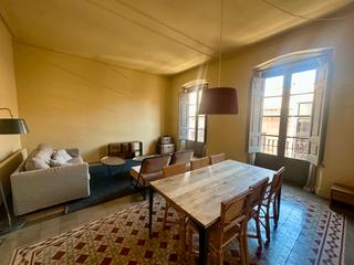 Flat in Barri del Centre. Exclusiu habitatge modernista al barri vell de girona