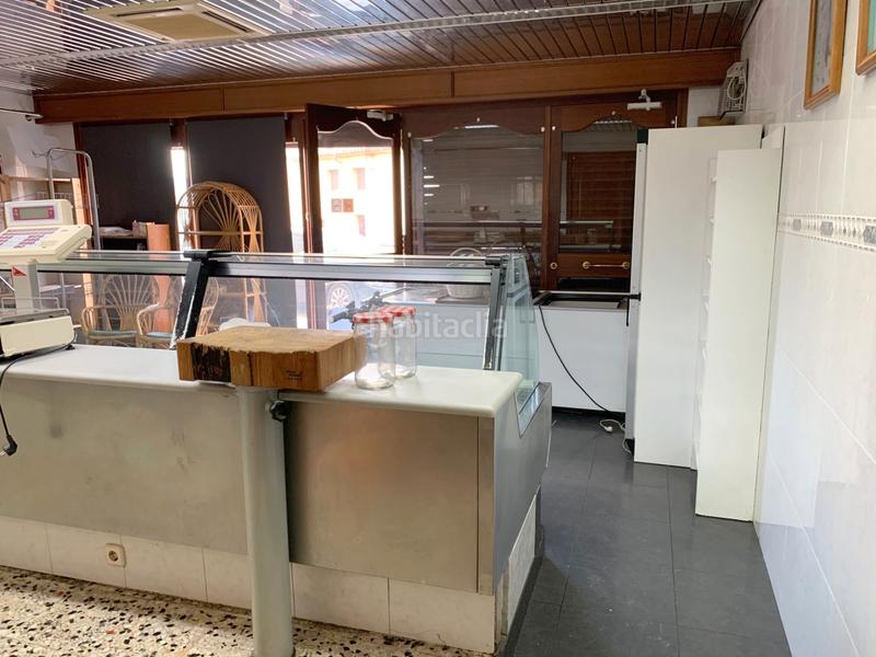 Foto 40d39b1f-de9a-47d0-a411-0aeb090bc861. Business premise in Bisbal d´Empordà (La)