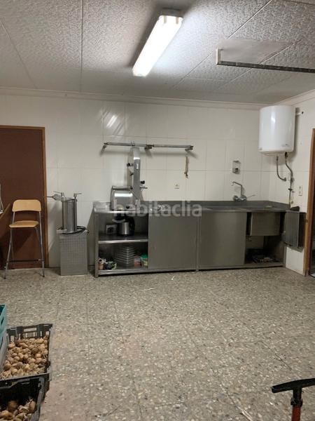 Foto a8abeddc-f842-4cbd-81f3-9eba5ffcfc92. Business premise in Bisbal d´Empordà (La)