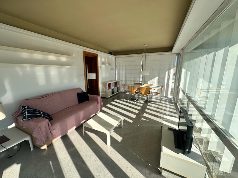 Foto eaf44bf6-375d-43f5-9b5e-8af5af48e338. Location attique dans Eixample Sud-Migdia Girona