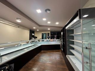 Local commercial à Bisbal d´Empordà (La). Local a la bisbal d’empordà.