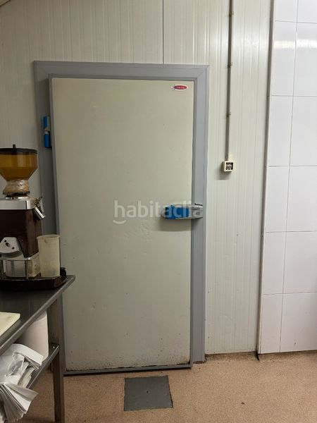 Foto 70fdb4b7-93a2-42cb-8099-3b7bc7d25c55. Local comercial a Bisbal d´Empordà (La)