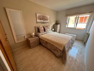 Location Appartement à La Devesa. Pis de 87 m² amb terrassa, pàrquing i traster