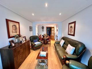 Flat  Carrer del castell de solterra 16. Piso en montilivi