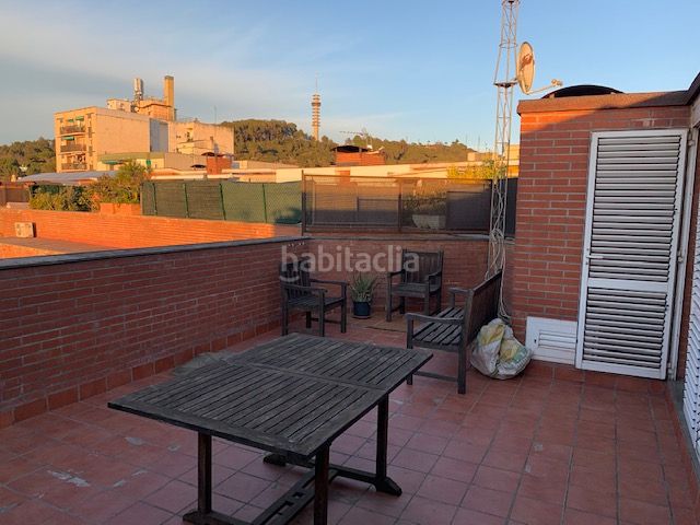 Foto 0b8bb4fc-f606-45da-9494-12f59bcaac91. Àtic amb xemeneia calefacció aparcament a Montilivi Girona
