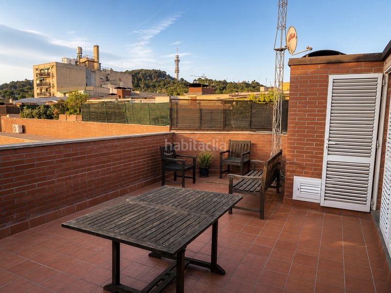 Foto 425672d9-bdad-4a60-a14c-f7b50a7aaf05. Àtic amb xemeneia calefacció aparcament a Montilivi Girona