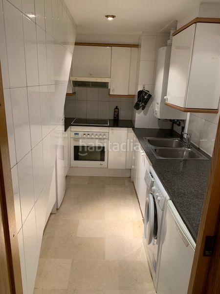 Foto ee7995af-8fd3-4a4f-985c-8f027ed87c7c. Àtic amb xemeneia calefacció aparcament a Montilivi Girona