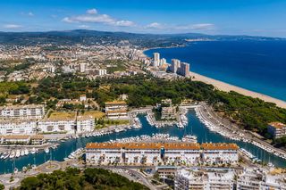 Pis a Avinguda catalans universals 8. Pis exclusiu en venda a port d'aro